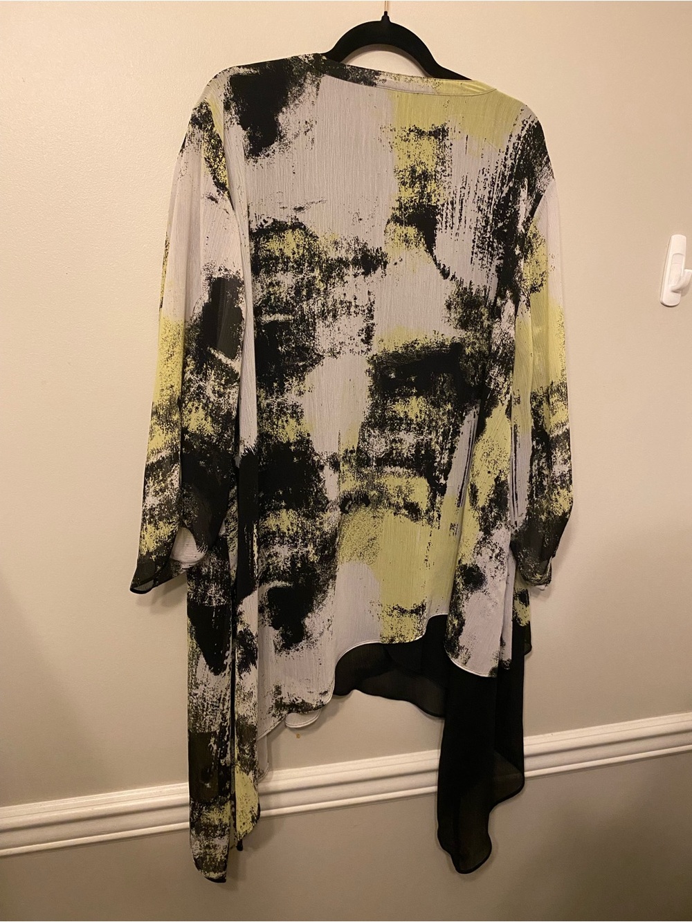 Catherines Abstract Brushstroke Tunic Top in Lime, Black, and White - Picture 3 of 4